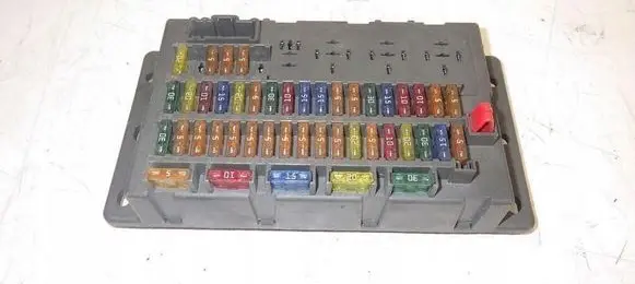 Mini One - Cooper R50 - 53 Fuse box set 6906600