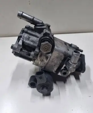 Audi A6 S6 C5 4B Power steering pump 91128