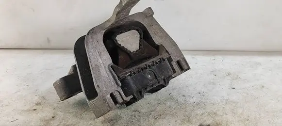 Engine mount bracket
