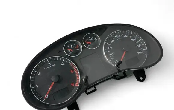 Audi A3 S3 8P Speedometer (instrument cluster) 8P0920901D