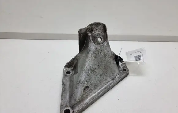 BMW 5 E60 E61 Engine mounting bracket 6761149 22116761149