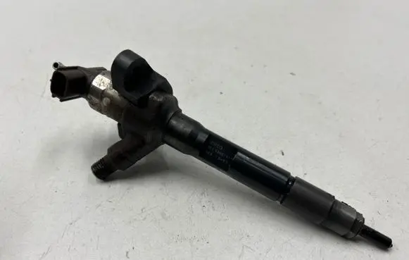 Fuel injector
