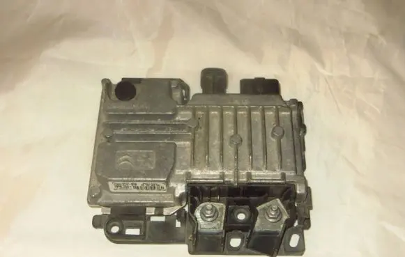 Citroen C4 Cactus Other control units/modules 9810858280