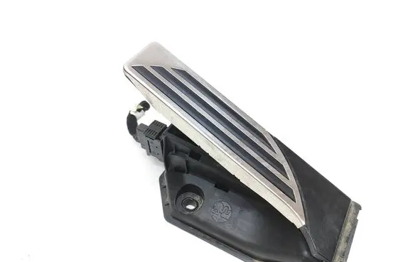 Alfa Romeo Stelvio Accelerator throttle pedal 00505513370 20330479
