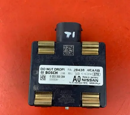 Nissan Qashqai J12 Distronic sensor radar 0203300384