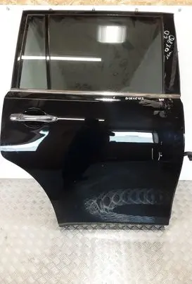 Infiniti QX80 Rear door