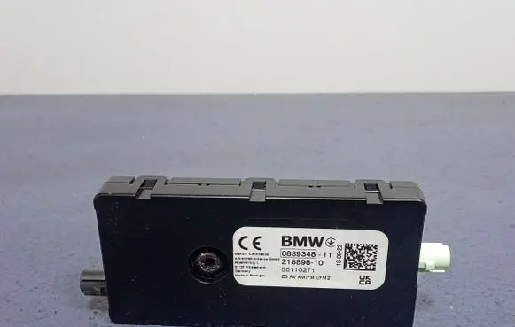 BMW X5 E53 Aerial antenna amplifier 6839348