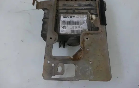 Volkswagen Golf III Engine control unit/module 032906030G