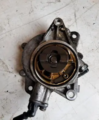 Peugeot 3008 I Vacuum pump V758642480