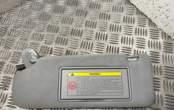 Toyota Avensis T250 Sun visor