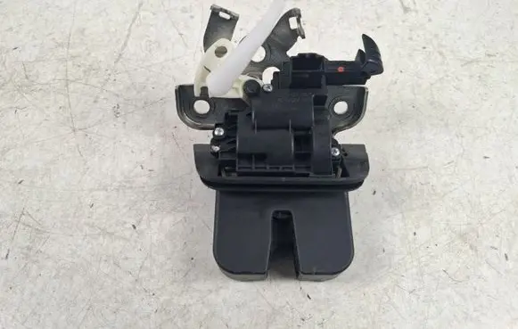 Audi Q7 4L Tailgate/trunk/boot lock/catch/latch 4F9827505