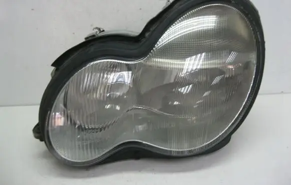 Mercedes-Benz C W203 Headlight/headlamp A2038200161