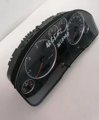 Audi A6 S6 C5 4B Speedometer (instrument cluster) 4B0920933M
