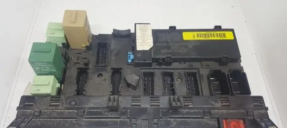 Land Rover Range Rover L322 Fuse module 518758024 YPP000020 8380409