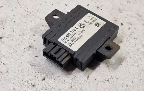 Volkswagen Touareg I Other control units/modules 7L0907719A