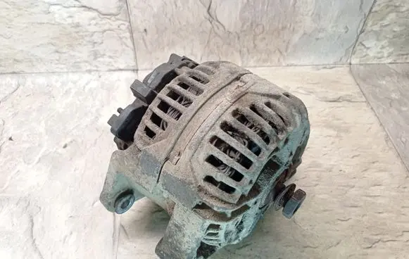 Opel Zafira A Generator/alternator 13108596 0124525030