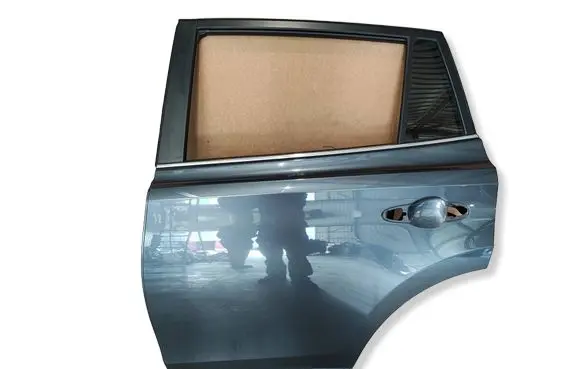 Toyota RAV 4 (XA40) Rear door 