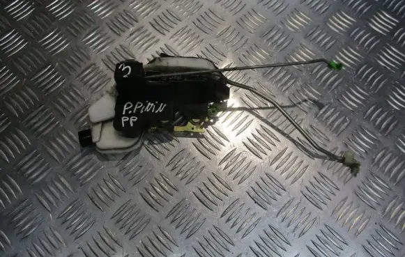 Mitsubishi Pajero Pinin Front door lock