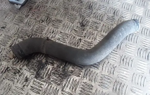 Nissan X-Trail T31 Engine coolant pipe/hose