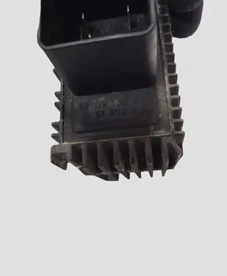 Opel Signum Glow plug pre-heat relay 09132691 51299008
