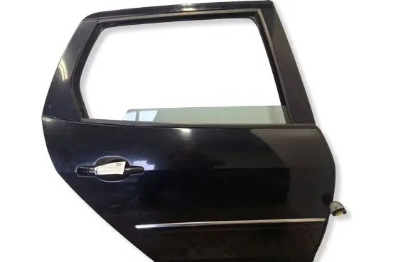 Peugeot 407 Rear door 