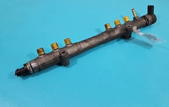 Fuel main line pipe