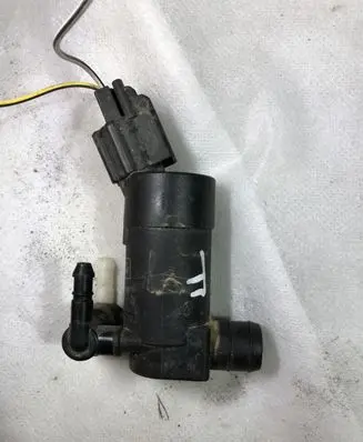 Ford Focus C-MAX Windscreen/windshield washer pump 1S7117K624FE