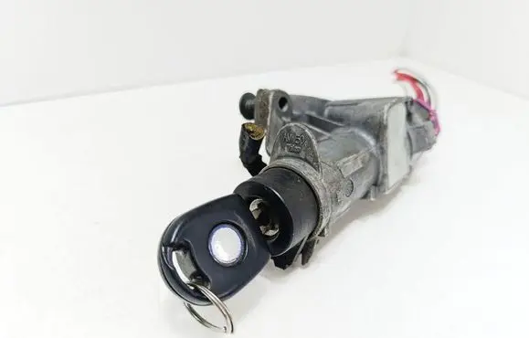 Volkswagen Golf IV Ignition lock 4B0905851C