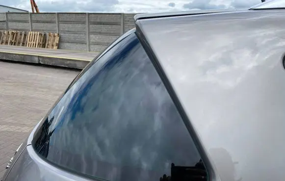 Peugeot 407 Rear side window