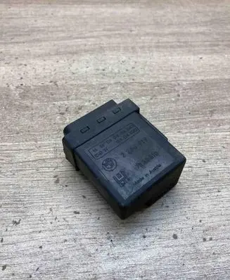 BMW 5 E39 Glow plug pre-heat relay 2246919 72RB510