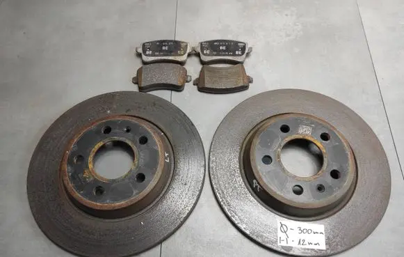 Rear brake disc