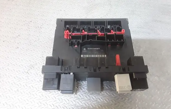 Volkswagen PASSAT B6 Comfort/convenience module 3C0937049AE