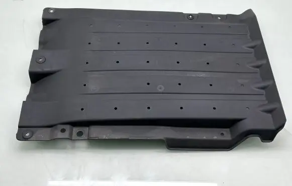 KIA Sportage Center/middle under tray cover 84137D7500