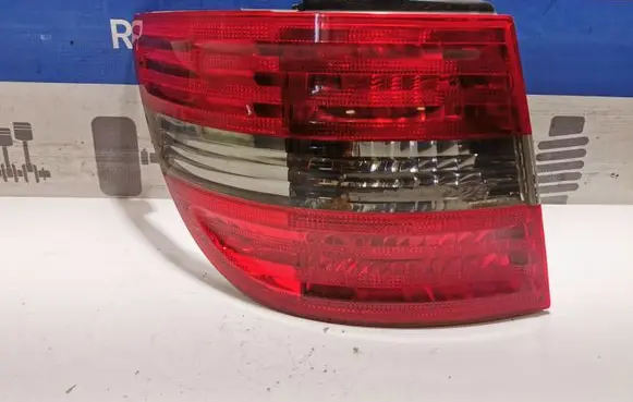 Mercedes-Benz B W245 Rear/tail lights A169920