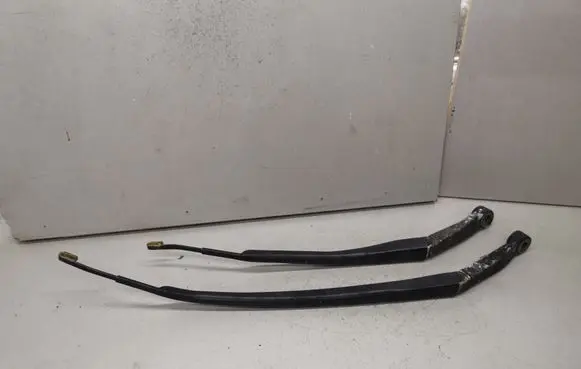 Honda FR-V Front wiper blade arm