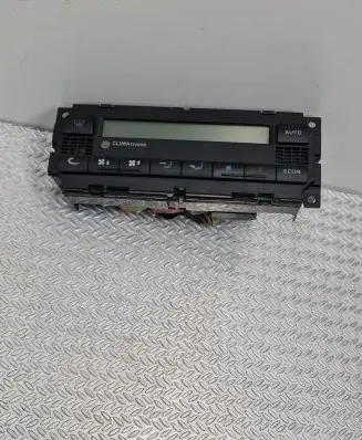 Volkswagen PASSAT B5.5 Climate control unit 6013966