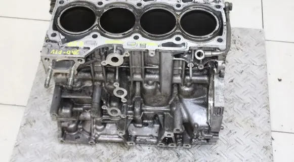 Toyota Verso Engine block 
