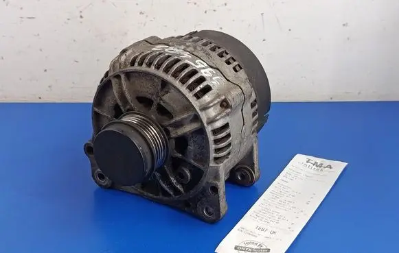 Audi A4 S4 B5 8D Generator/alternator 028903028