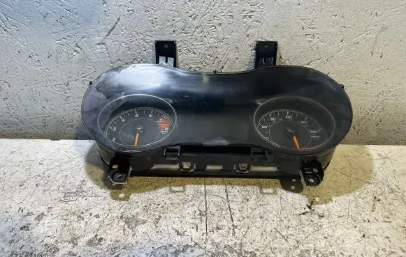 Jeep Cherokee Speedometer (instrument cluster) P68492643AC