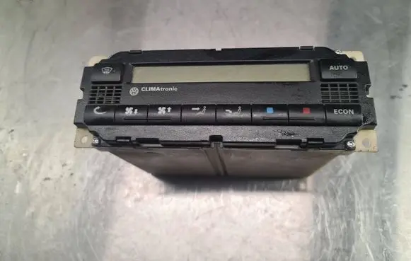 Volkswagen PASSAT B5 Climate control unit 5HB00761702 3B1907044A