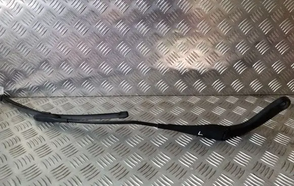 BMW 1 F20 F21 Front wiper blade arm 7239521
