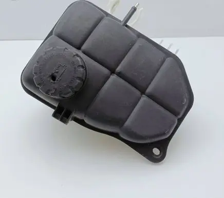 Mercedes-Benz C W203 Coolant expansion tank/reservoir 2035000049