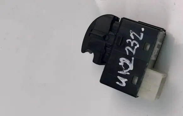 Renault Koleos II Electric window control switch 25411JY00A