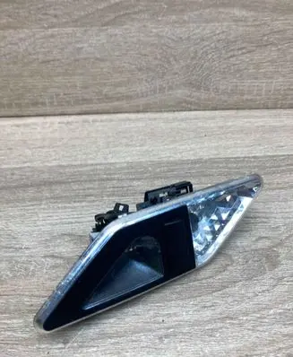 BMW 3 E46 Rear seat light 8375586