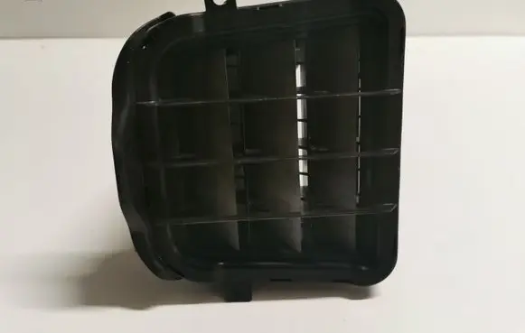 Rear air vent grill