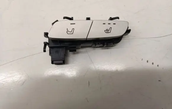 Mercedes-Benz E W213 Seat heating switch A2139051604