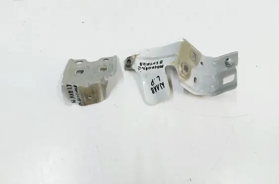 Mercedes-Benz CLA C118 X118 Fender mounting bracket A1188804300