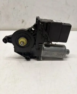 Volkswagen Touran II Rear door window regulator motor 915048400 5K095904A