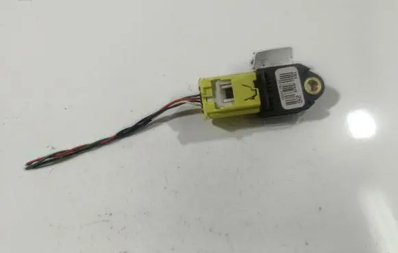 Toyota Avensis T270 Airbag deployment crash/impact sensor 8983105040