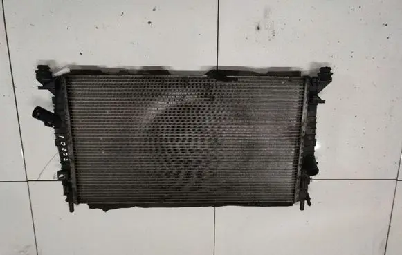 Ford Focus C-MAX Coolant radiator 